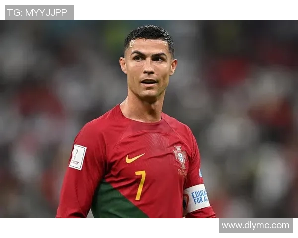 红色动漫风格的足球明星头像设计与创意分享